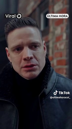 #viral_video ‘La depresión también sonríe’: el emotivo clip de Felipe Saruma y Marko cuyo mensaje de cuidado por la salud mental es tendencia en redes sociales en todo el mundo. La frase final del video, “La depresión también sonríe. Cuida de los tuyos”, adquiere mayor peso al recordar que muchas veces esta enfermedad pasa desapercibida hasta que es demasiado tarde. #saludmental #depresion #mensaje #storytime #video #parati #saruma #marko