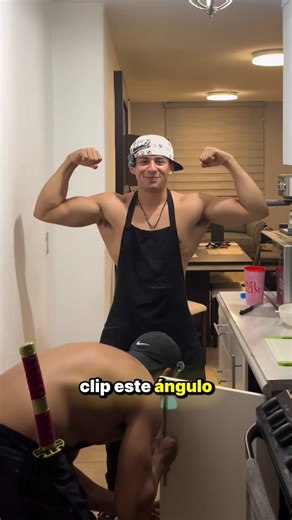 Hommy Geraldo on Instagram: "La Cocina Del Kii.2😎😂🔥😝 Prt.1 #calisthenics #calistenia #insane #humor #barras #fyp #funny #humor #vlogger #vlog"