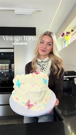 Dekorieren einer perfekten Torte Schritt für Schritt