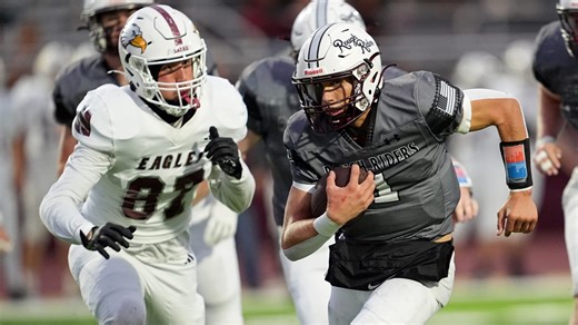 Watch Cashion QB Kellen Smith cut through Sayre defense for TD after botched snap