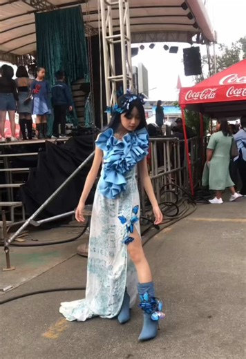 A Day in My Life as a Model: Rushing to a Fashion Show