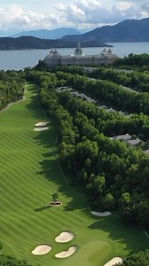 ⛳🌿 Mãn nhãn với hố par 5 tại Vinpearl Golf Nha Trang nhìn từ trên cao. Địa hình trải dài theo từng cao độ tạo nên một bài test Longest Drive đầy thú vị cho golfer ở nhiều cấp độ. Và khi chiến thuật được lựa chọn hợp lý, Eagle luôn là phần thưởng nằm trong tầm tay. - ⛳ A feast for the eyes with the par 5 hole at Vinpearl Golf Nha Trang seen from above 🌿 Long, flowing elevation changes create an engaging Longest Drive test for golfers of all levels, where smart strategy brings eagle into play. #