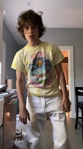 lil comfy lil simple #chrissturniolo #mattsturniolo #nicksturniolo #sturniolos #sturniolotriplets #christophersturniolo #matthewsturniolo #nicolasstruniolo #triplets