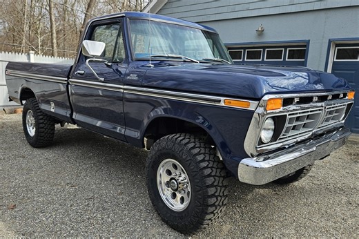1977 Ford F-250 Custom 4x4 4-Speed
