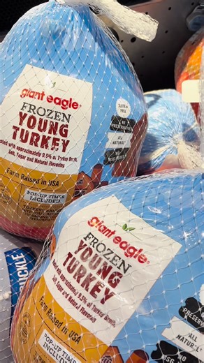 The key to a good Thanksgiving dinner begins with a great tur-key🔑🦃 #turkey #thanksgiving #thanksgivingdinner #gianteagle | Giant Eagle