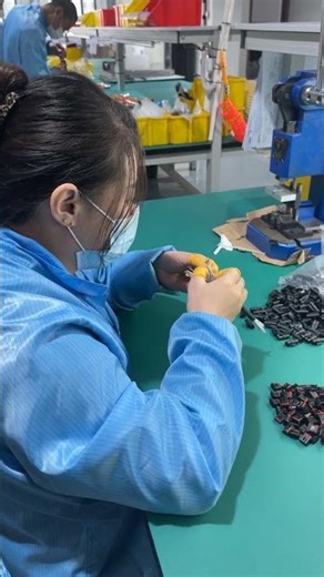 The assembly process of the connectors