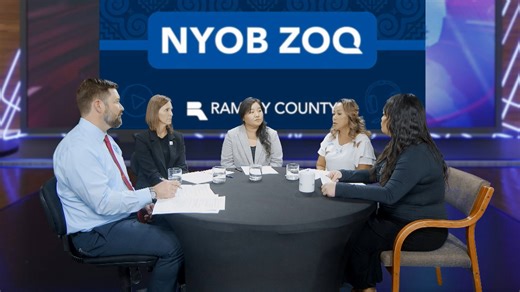 Yog koj txiv los yog koj yawg ua tsov rog nyob Nplog teb, Ramsey County yuav muaj kev pab rau lawv - Tig los mloog peb kev sibtham. THOV MUAB QHOV VIDEO NO SHARE RAU COV LAUS NYOB XEEV MINNESOTA UAS TAU UA TUB ROG YAV DHAU LOS KOM PAUB TXHUA. Nyob Zoo Ramsey County | 11-05-2025 - Ramsey County Veteran Services - Tham txog hais tias ua li cas Hmoob cog qub tub rog SGU nyob xeeb Minnesota thiaj li tau kev pab los ntawm Ramsey County. Xav paub ntxiv, hu rau peb ntawm 651-266-2545 thiab mus saib nta