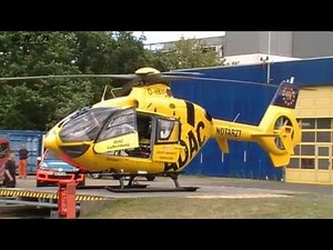 Christoph 6 und Christoph Weser Start und Landung Tag der Sicherheit Bremen