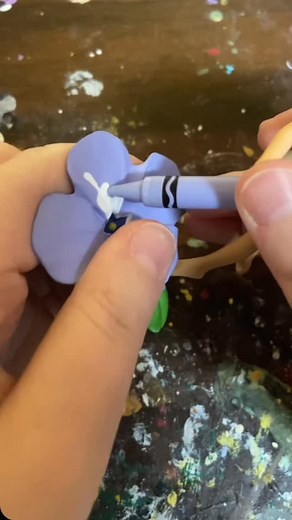 1.5M views · 445K reactions | Making a dandelion fairy ornament 栗✨ #dandelioncrayon #diy | LaKenzo | Facebook