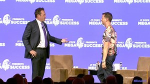 2.4K views · 203 reactions | #JTFoxxOscarMoment. #VinceVaughn. Last years #MegaSuccess had over 30 celebs, this year I am going for 40! Tickets price as going up ASAP so snap up the ones left with celebs because we will sell out already and we are only in Feb. MegaSuccess .com. Check the story my facebook story.... Might give you a hint who I am working on!!!! Which celeb do you want me to get for this years event? | JT Foxx | Facebook