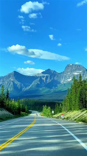Exploring the Natural Beauty of Alberta, Canada