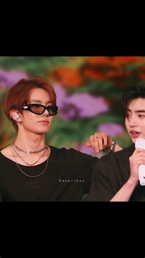 이희승 Heeseung ⁷ 🦌 | hee removing the confetti from hoon's hair and hoonie reaction saying huh SO CUTE 🥹 | Instagram