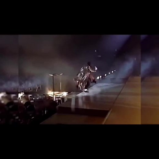 Engaging Live Performance with Auto-Tune History