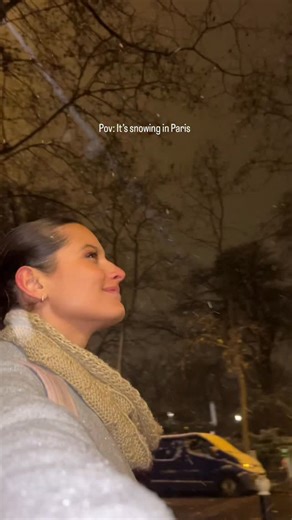 Fun fact, my first time ever seeing snow was in Paris… I was eating at a restaurant, saw it through the window and ran outside immediately like a kid. Finished eating and went straight to the Eiffel Tower❄️ | Krystal Xamairy