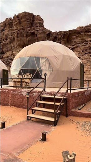 An enchanting night gazing at the stars in Wadi Rum. (ليلة ساحرة في تأمل النجوم في وادي رم)