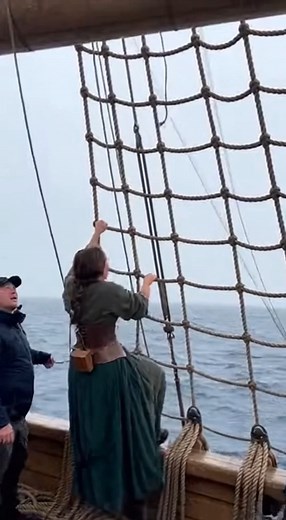 89K views · 1.1K reactions | Cargo Net Climb Maritime Rope Work BTS #Titanic #BTS #BehindTheScenes #MovieSet #Filmmaking #LeonardoDiCaprio #TitanicMovie #HollywoodBTS #VFX #FilmCrew #ReelMagic #TrendingNow #KateWinslet #CinemaLovers #OnSet | Behind the Scenes | Facebook