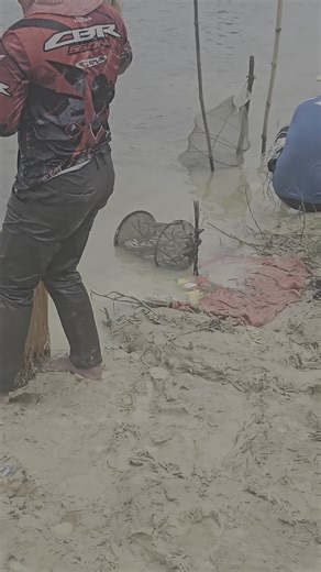 wow many fishes in his basket #fisherman #fishingnet #fishing