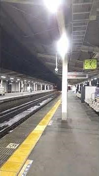 夜の古河駅を颯爽と駆け抜けるEH-500形式