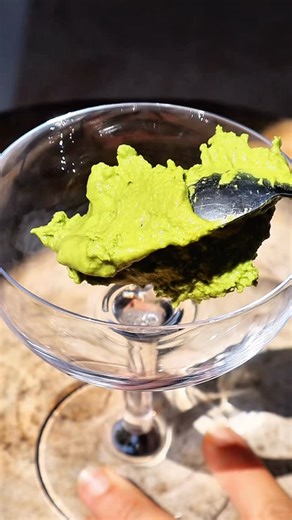Matcha Mousse For Liver! Recipe is up inside the recipe club, comment LIVER if you would like us to share more details with you! Your liver plays a central role in detoxification, hormone metabolism, bile production, and blood sugar regulation and all of those processes are nutrient-dependent. Matcha is especially rich in polyphenols, particularly EGCG, which has been shown to support liver antioxidant capacity and help protect hepatocytes (liver cells) from oxidative stress. It also gently supp