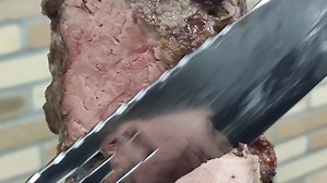 2.5K views · 64 reactions | Dia 20 de abril ela está de volta! Ambiente todo com ar condicionado e um espaço diferenciado em Guararema. Churrascaria Kallan Estrada Municipal Jorge Misk, 15 bairro Paião em Guararema Informações 11 94185-2371 #churrascariakallan #guararemawebtv | Guararema web tv | Facebook