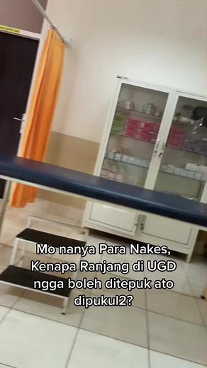 Exploring a Medical Examination Room Setup