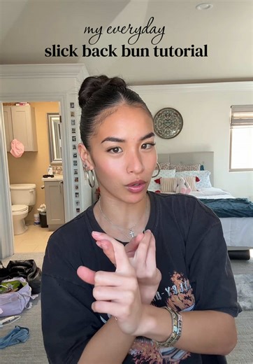 i got a few comments & friends asking for a tutorial, so here it is 😚😚 absolutely LOVE @Not Your Mother's & @SexyHair !! #slickback #bun