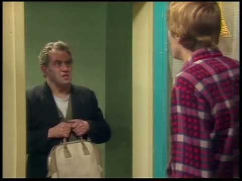 Reggie returns to the trotters- Only fools and horses