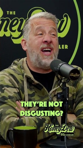 Che Durena: :Homeless Shelters were CLEANER than living with comedians"