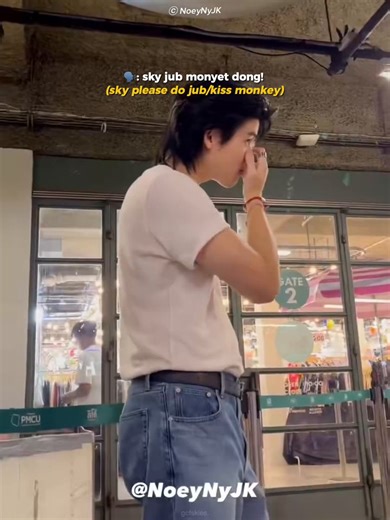whatever the fans want he always tries to fulfill it... and THIS IS SO FUNNY HELP 😭🤚🏻#skywongravee