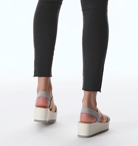 Watch Sorel Women's Cameron Flatform Slingback Sandals on Amazon Live