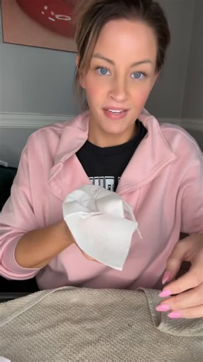 Samantha Louise on Instagram: "Darn. My crooked face has given me crooked teeth again 😫 #dentures #denturegang #dentureconfidence #dentalimplants #toothless"