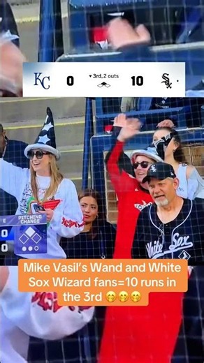 Mike Vasil’s Wand and White Sox Wizard fans=10 runs in the 3rd #whitesox #chicago #baseball #viral