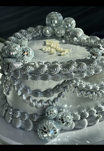 Disco Silver Cake Aesthetic for Bold Celebrations