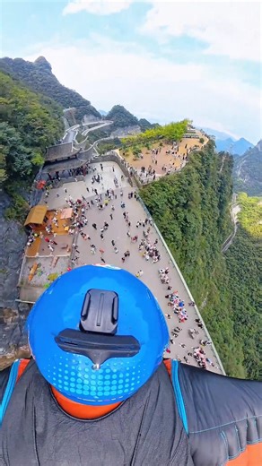 Base Jumping || Heart Racing Sky Joy #youtube #youtubeshorts #skydiving #hittvfun #fun #adventure