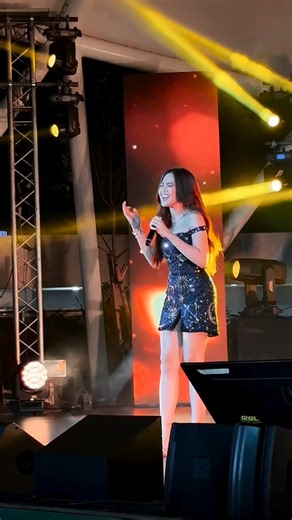 The stage was set on fire by an all-star lineup led by Asia’s Limitless Star #JulieAnneSanJose and #RitaDaniela, joined by Sparkle singers Anthony Rosaldo, Jeniffer Maravilla, Riel Lomadilla, Lyra Micolob, Tala Gatchalian, Hannah Precillas, John Rex, Naya Ambi, Mariane Osabel, Liana Castillo, Vianna Ricafranca, Mitz Josh, Chloe Redondo, and Jessica Villarubin at #SparkleTrenta! ✨ | GMA Network