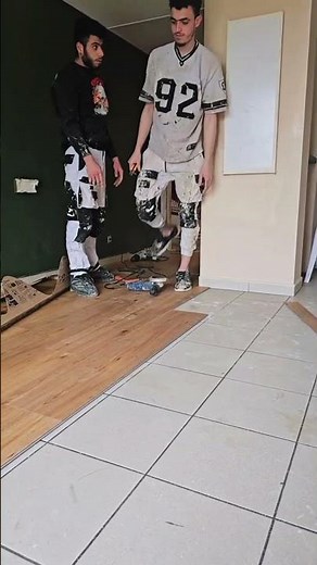 Fastest laminate flooring install technique #laminate #flooring #construction