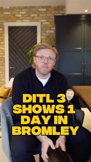 Three shows in one day has got to have earned me a name on a dressing room door, surely? Thanks for coming out Bromley, what a day!👊 | Rob Beckett