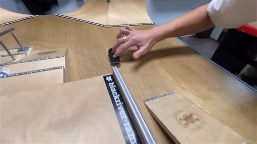 (D0m)-(oH) on Instagram: "Laid back tricks at the shop with Dewey"