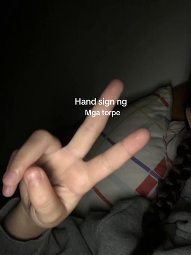 Hand Sign ng mga Torpe: Paano Kilalanin ang Iyong Crush