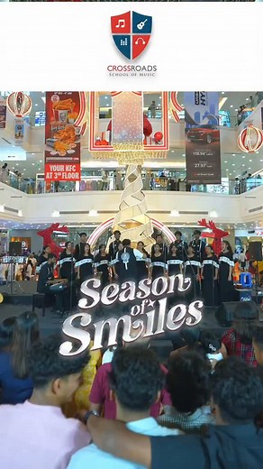 When melody meets the moment, magic follows. ✨🎶 Watch Alphons Joseph bring the mall alive with powerful vocals, rich instrumentation and a performance that flowed straight to the heart. With an atmosphere filled with pure musical joy, this was an evening to remember at LuLu Mall, Kochi. 🌟🎼 [LuLu Mall, Christmas, celebration, Shopping, Fun, Happiness, Family, Festive season, Kochi] | LuLu Mall Kochi