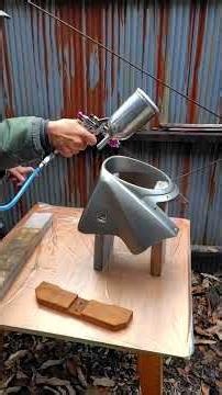 バイクの塗装はこうするのだ。GS650G3型のカウルを塗装するぜ。