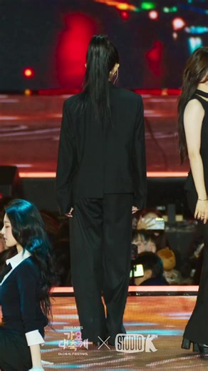 #fromis_9#hayoung#miniskirt | skirt