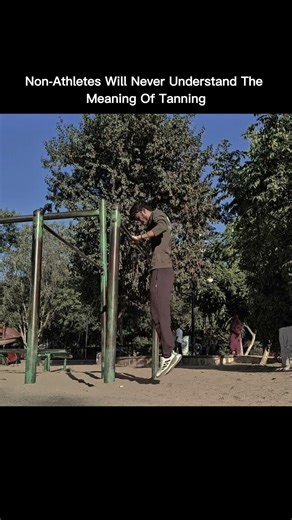 Non-athletes will never understand the meaning of tanning #tanning #muscleups #trending #motivation