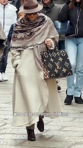 470K views · 13K reactions | Italian ladies street style #milan #ootd #streetfashion #elegantstyle #elegance #winterfashion #outfit #italianstyle | Street Fashion Style | Facebook