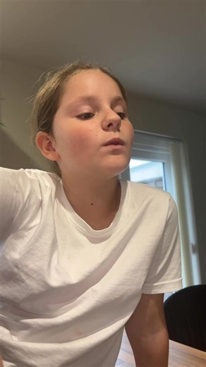 Day 1 of 14 countdown to Halloween…we have decided we are going to do a spooky lip sync every day up until Halloween! Starting off with IT 🎈 and Roxy smashed it!!….and yes she’s watched the films 😂😂 #halloweenishere #lipsync #acting #momanddaughterduo #horrorstory | Margo Heath