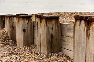 Focus bracketing and focus stacking for maximum DOF