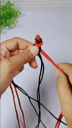 how to braide paracord . #knot #macramebracelet #paracordknots