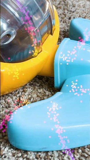 It's cleaning time with Baby Shark Vacuum!