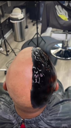 This guy was dealing with scalp concerns like dryness, inflammation and irritation. This treatment can hydrate your scalp, remove flakes, and eliminate itchiness. Like a regular facial, I’ll take specific steps that help exfoliate, sooth, and moisturize his face. Men with bald heads take their look serious. What do you think about this Treatment? #thegentlemansmaven #nashvillebarber #lineup #bearded #beardlineup #scalpfacial #bald #baldhead #treatments