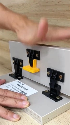 You’ve NEVER Seen This Woodworking Hack 😳 #wood #woodworking